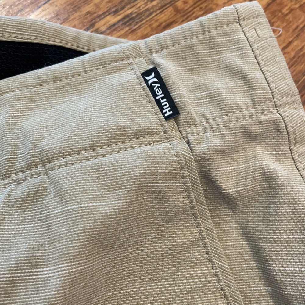 Hurley Phantom Response Khaki Shorts 30” Waist - Picture 3 of 10